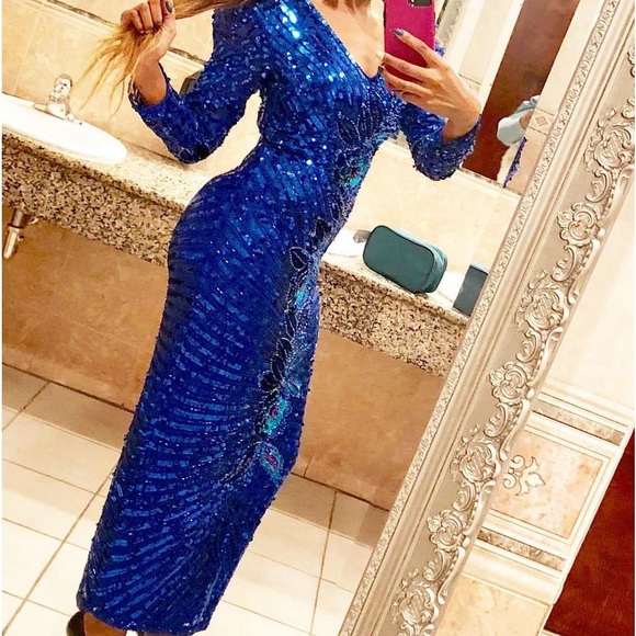 Blue sequin gown - Picture 2 of 5